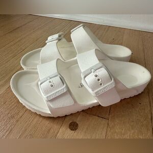 Birkenstock white sandals for girls, size 1.5-2